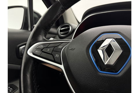 Renault ZOE R110 Life 52 kWh Huur Accu | Elektrisch | Airco LED Camera Carplay Cruise 16"LMV Parkeersensoren