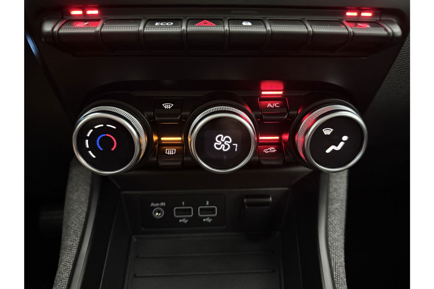 Renault ZOE R110 Life 52 kWh Huur Accu | Elektrisch | Airco LED Camera Carplay Cruise 16"LMV Parkeersensoren