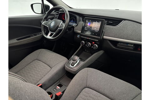 Renault ZOE R110 Life 52 kWh Huur Accu | Elektrisch | Airco LED Camera Carplay Cruise 16"LMV Parkeersensoren