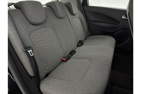 Renault ZOE R110 Life 52 kWh Huur Accu | Elektrisch | Airco LED Camera Carplay Cruise 16"LMV Parkeersensoren