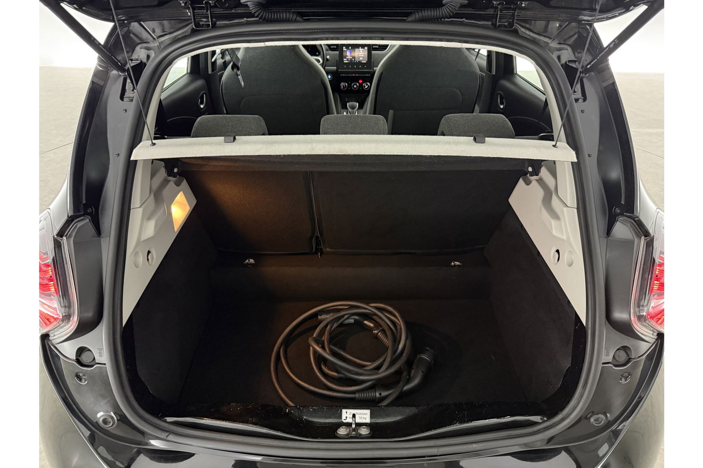 Renault ZOE R110 Life 52 kWh Huur Accu | Elektrisch | Airco LED Camera Carplay Cruise 16"LMV Parkeersensoren