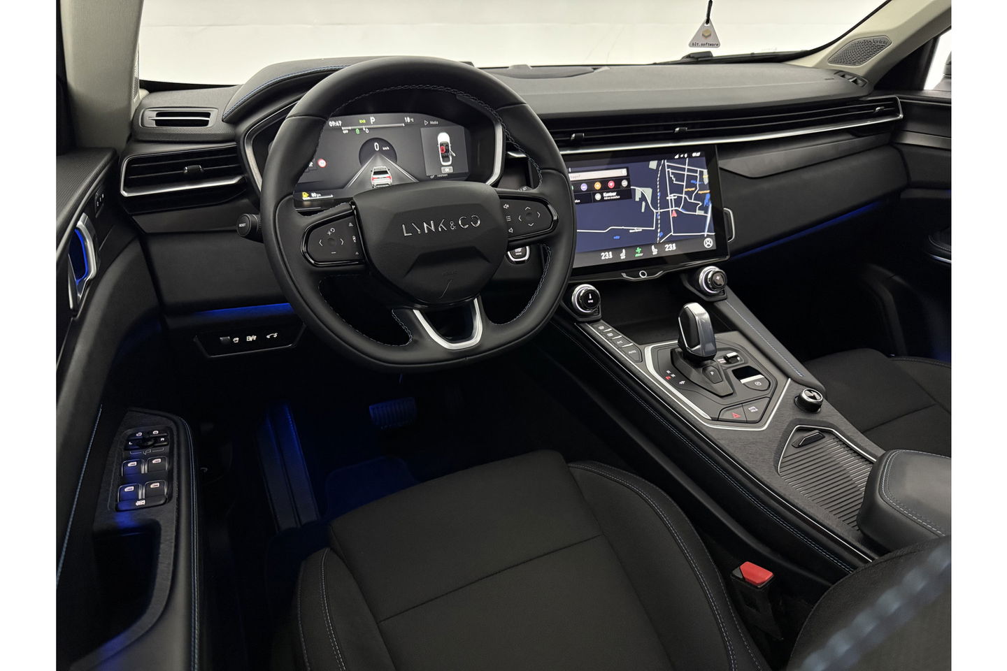 Lynk Co 01 1.5 262PK Hybride Pano LED Sfeerverl. Adaptive Cruise 360Camera Memory Virtual Carplay Clima Navi 20"LMV