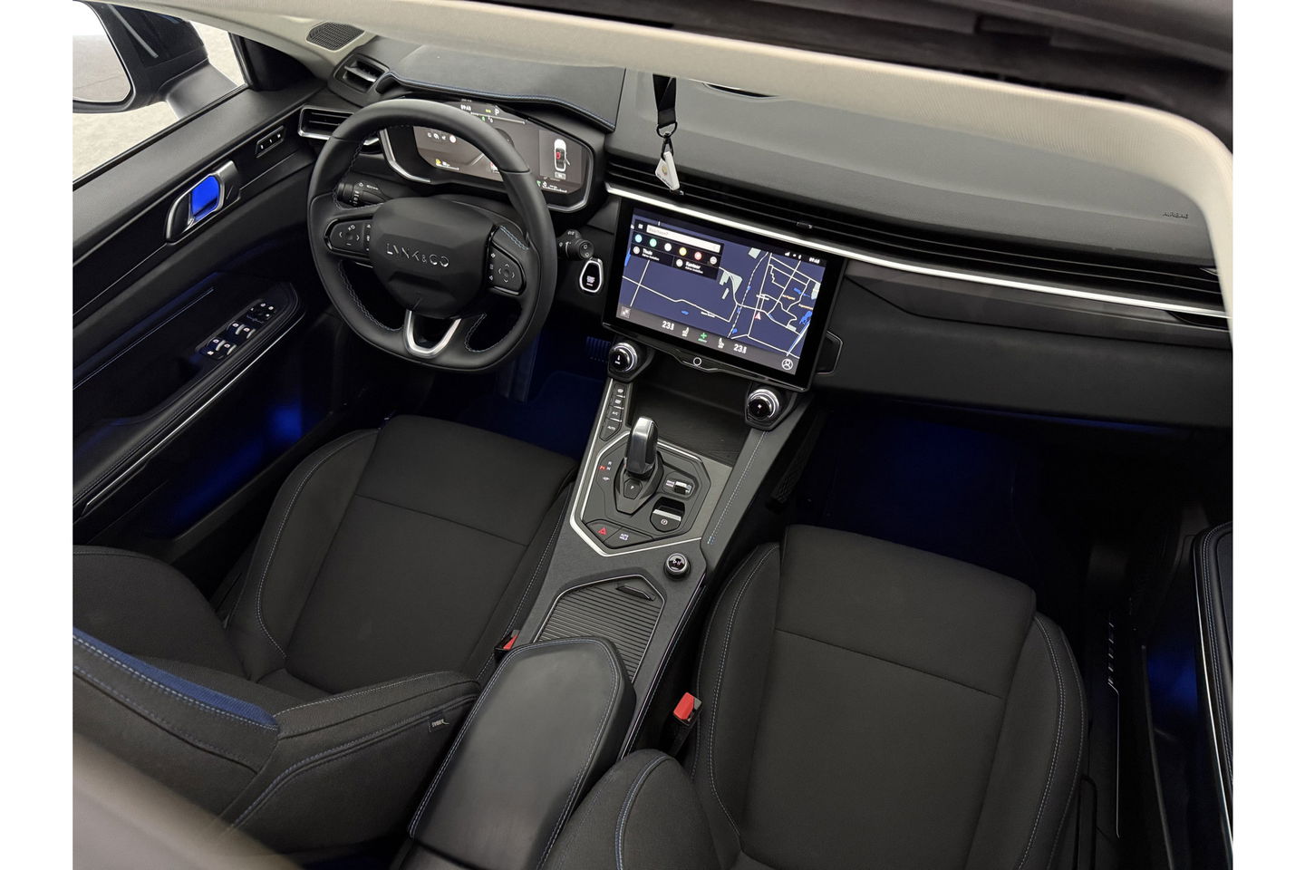 Lynk Co 01 1.5 262PK Hybride Pano LED Sfeerverl. Adaptive Cruise 360Camera Memory Virtual Carplay Clima Navi 20"LMV