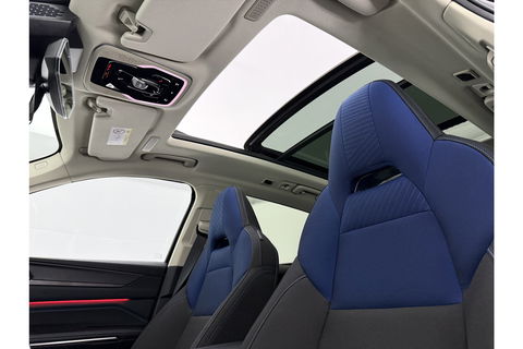Lynk Co 01 1.5 262PK Hybride Pano LED Sfeerverl. Adaptive Cruise 360Camera Memory Virtual Carplay Clima Navi 20"LMV