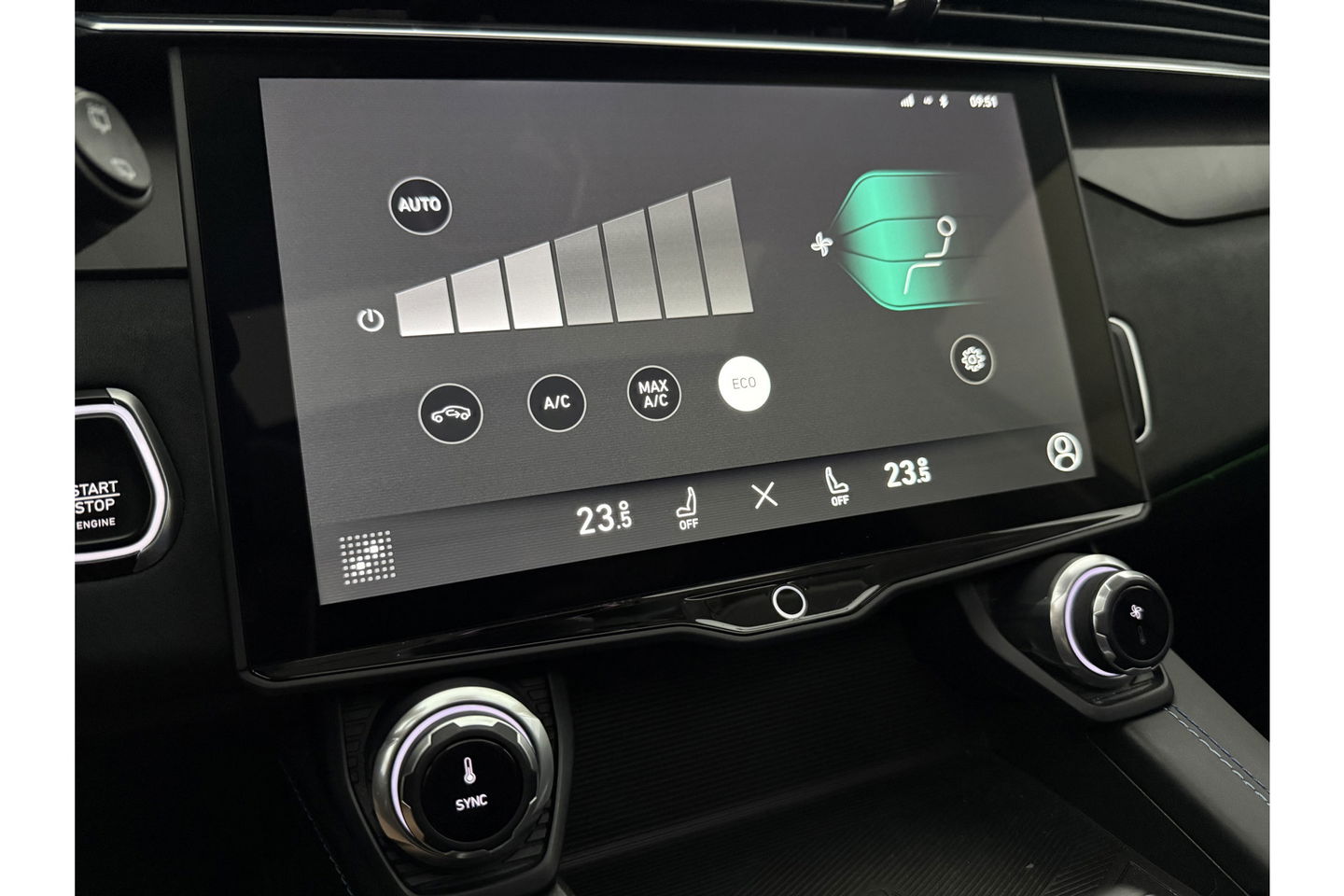 Lynk Co 01 1.5 262PK Hybride Pano LED Sfeerverl. Adaptive Cruise 360Camera Memory Virtual Carplay Clima Navi 20"LMV