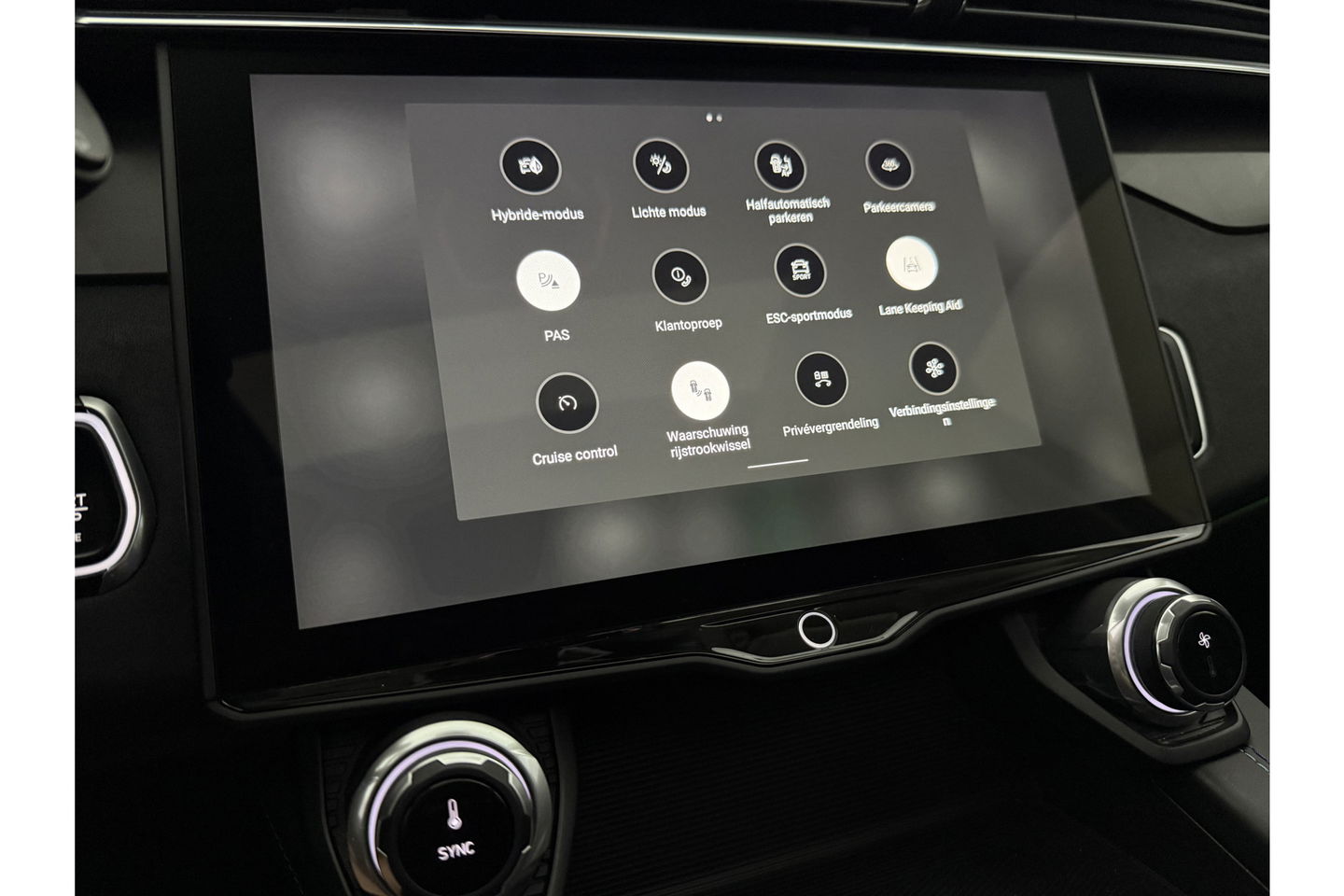 Lynk Co 01 1.5 262PK Hybride Pano LED Sfeerverl. Adaptive Cruise 360Camera Memory Virtual Carplay Clima Navi 20"LMV