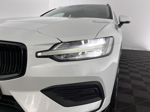 Volvo V60 2.0 D4 Momentum Maxton-Design *FULL-LED | LEATHER-MICROFIBRE | DIGI-COCKPIT | NAVI-FULLMAP | HEATED-COMFORTSEATS | ECC | PDC | CRUISE | LANE-ASSIST | CARPLAY | 20''ALU *