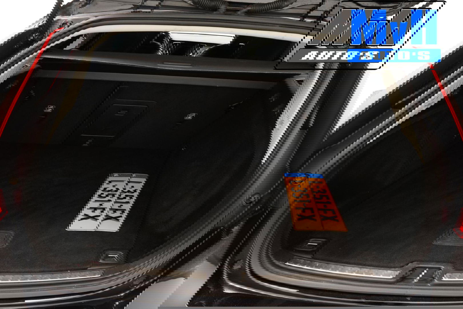 Volvo V60 2.0 B3 Momentum Advantage|STOEL/STUUR.VERW|LEER|NAP