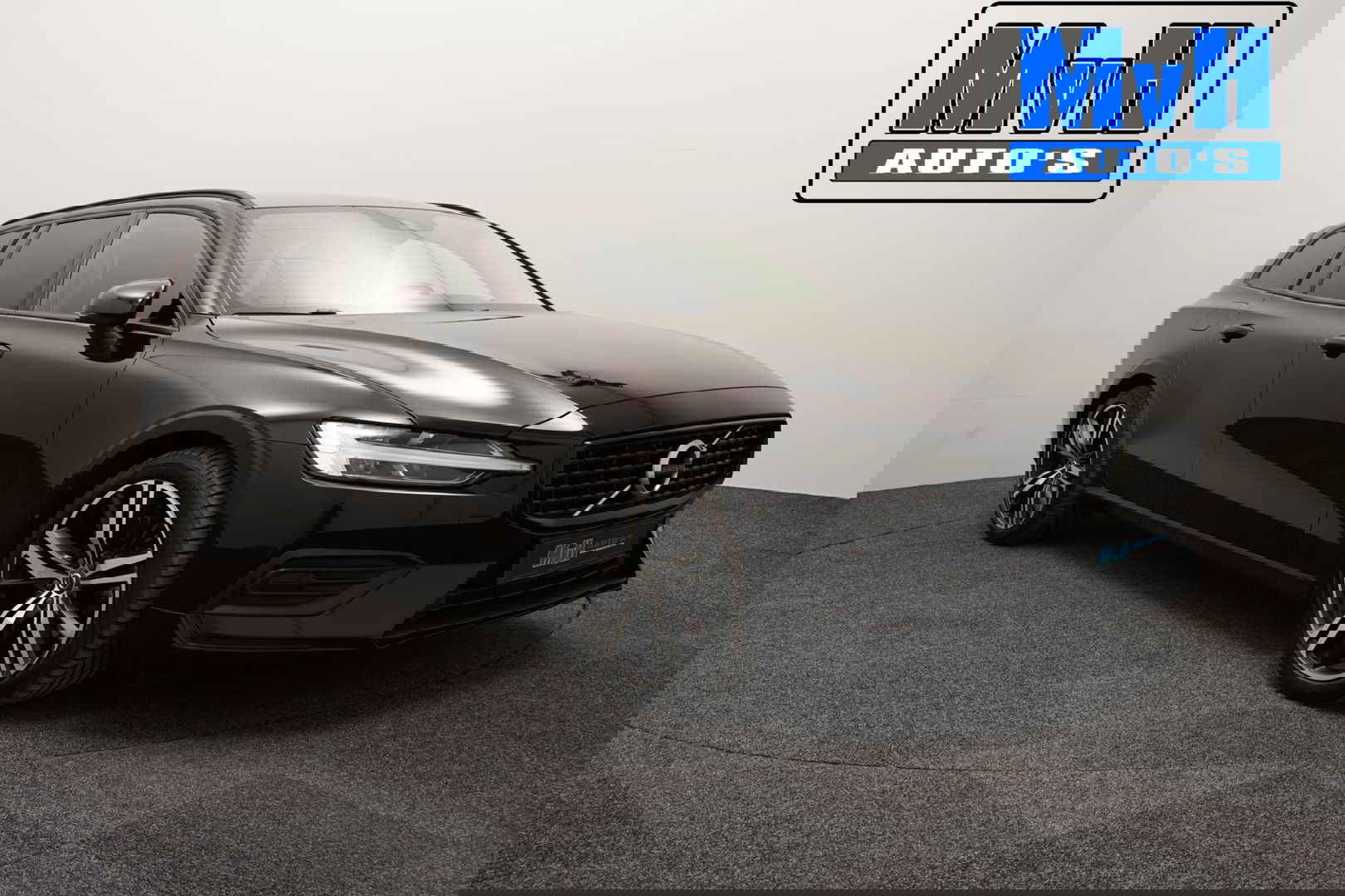 Volvo V60 2.0 B3 Momentum Advantage|STOEL/STUUR.VERW|LEER|NAP