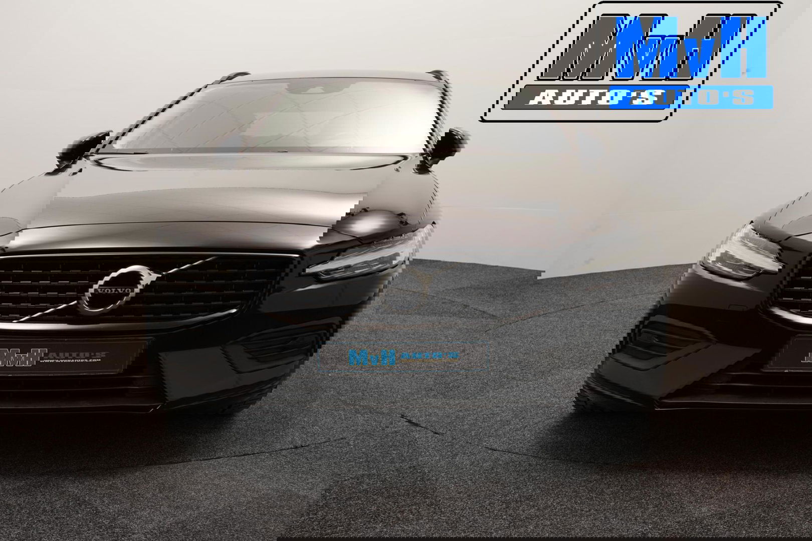 Volvo V60 2.0 B3 Momentum Advantage|STOEL/STUUR.VERW|LEER|NAP