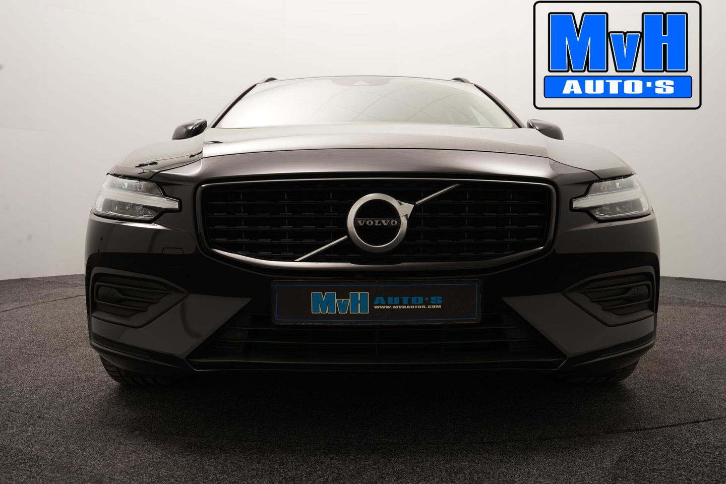 Volvo V60 2.0 B3 Momentum Advantage|STOEL/STUUR.VERW|LEER|NAP