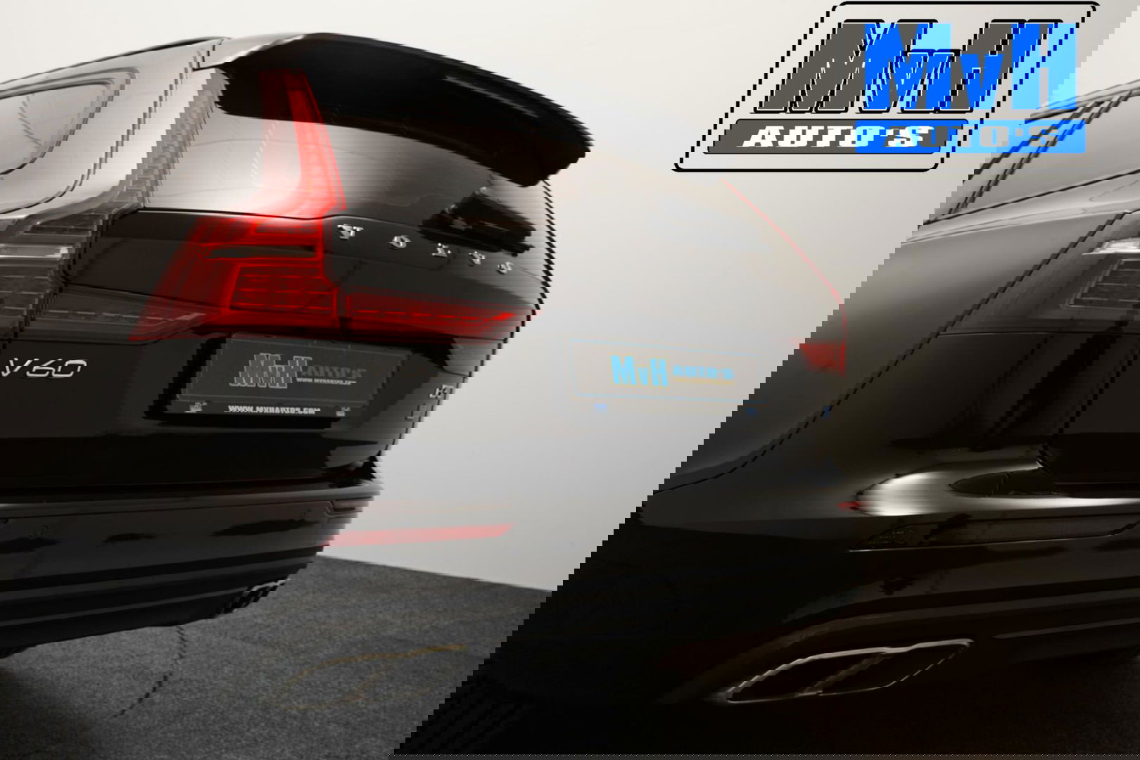Volvo V60 2.0 B3 Momentum Advantage|STOEL/STUUR.VERW|LEER|NAP
