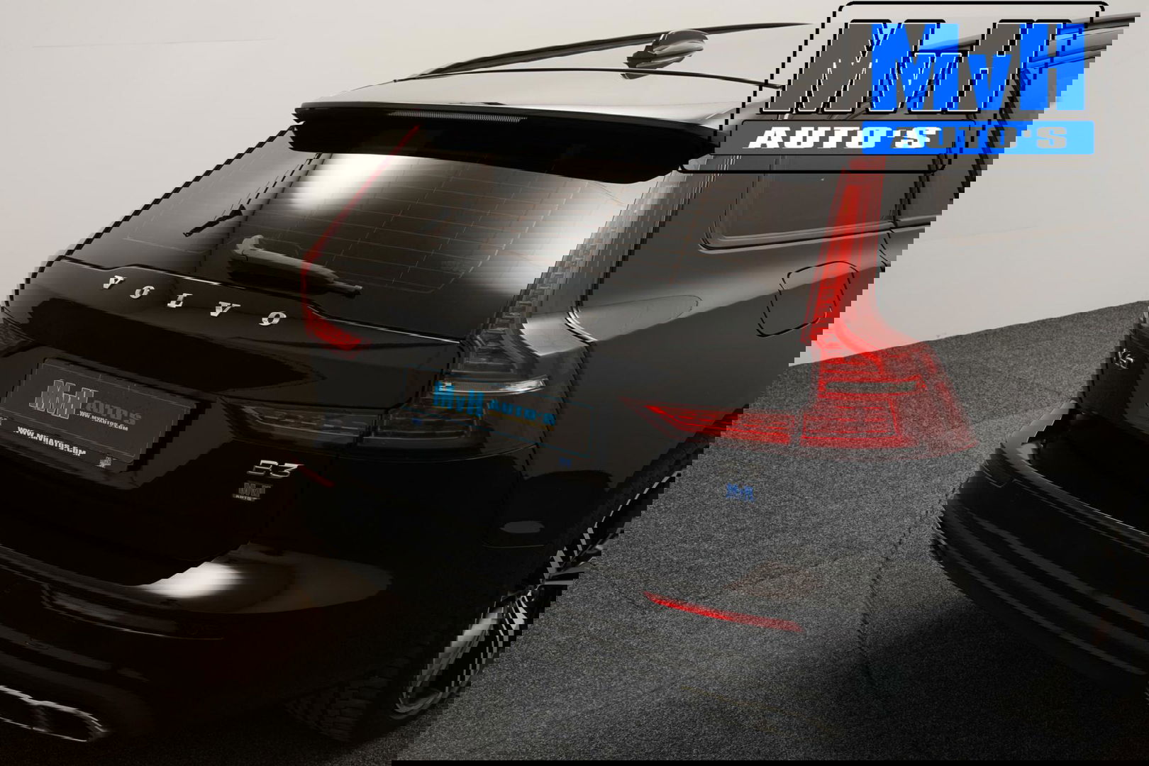 Volvo V60 2.0 B3 Momentum Advantage|STOEL/STUUR.VERW|LEER|NAP