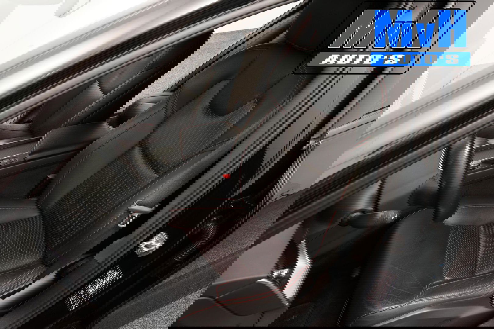 Volvo V60 2.0 B3 Momentum Advantage|STOEL/STUUR.VERW|LEER|NAP