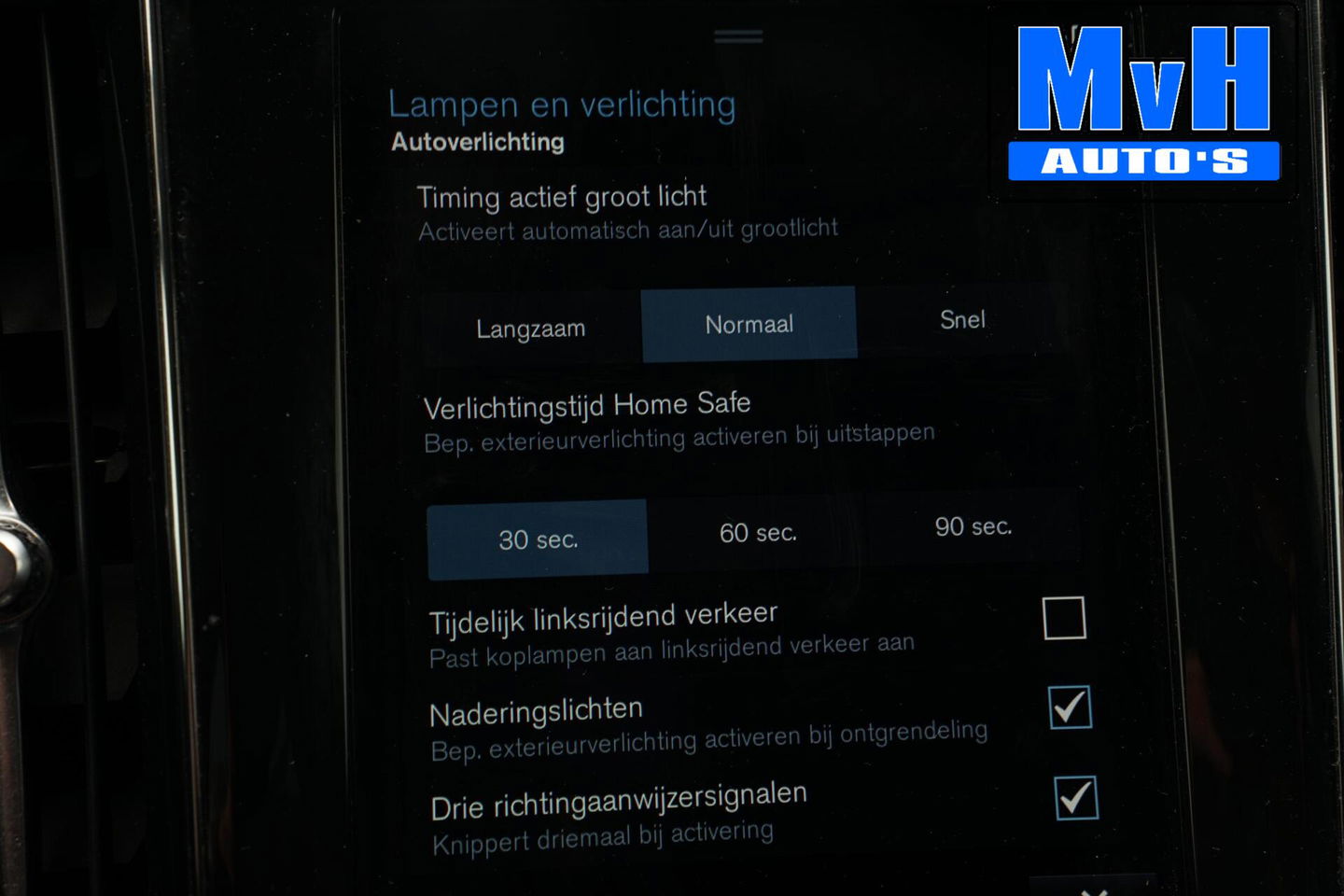 Volvo V60 2.0 B3 Momentum Advantage|STOEL/STUUR.VERW|LEER|NAP