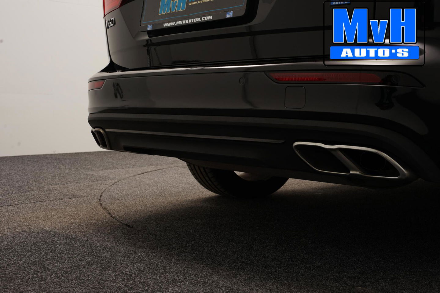 Volvo V60 2.0 B3 Momentum Advantage|STOEL/STUUR.VERW|LEER|NAP