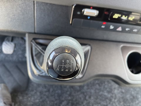 Mercedes-Benz Sprinter 516 2.2 CDI L2H2 dubbellucht / vaste prijs rijklaar € 26.950 ex btw / lease vanaf € 440 / euro 6 / bpm vrij / tegen een meerprijs kunnen wij een trekhaak 3500 kg monteren !