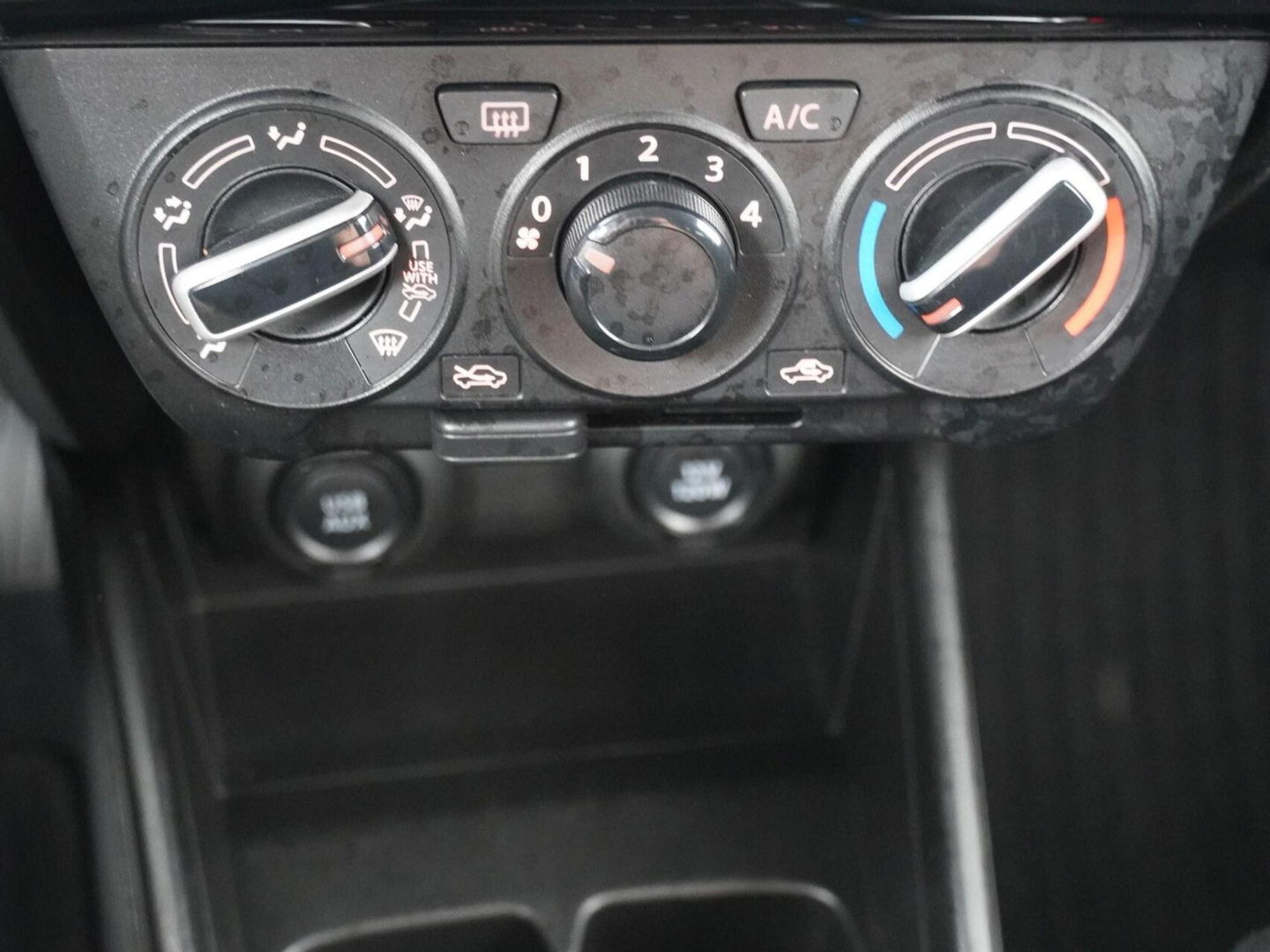 Suzuki Swift 1.2 Select Smart Hybrid