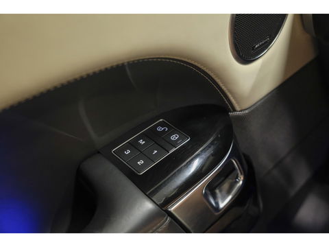 Land Rover Range Rover Sport 3.0 SDV6 Autobiography Dynamic Panoramadak *BTW auto* Comfortstoelen Head-up Trekhaak Stoelkoeling Alcantara hemel 21" LMV