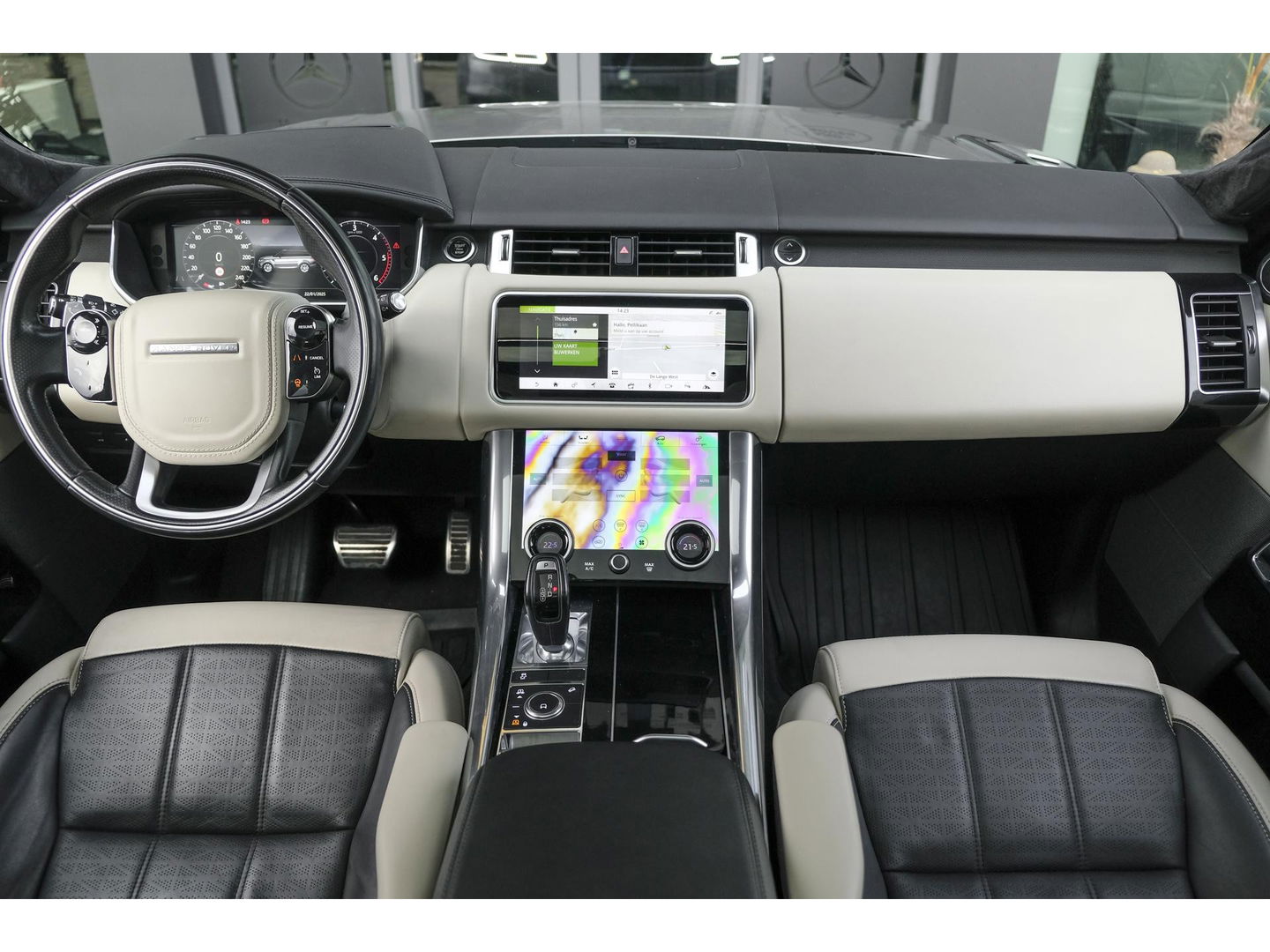 Land Rover Range Rover Sport 3.0 SDV6 Autobiography Dynamic Panoramadak *BTW auto* Comfortstoelen Head-up Trekhaak Stoelkoeling Alcantara hemel 21" LMV