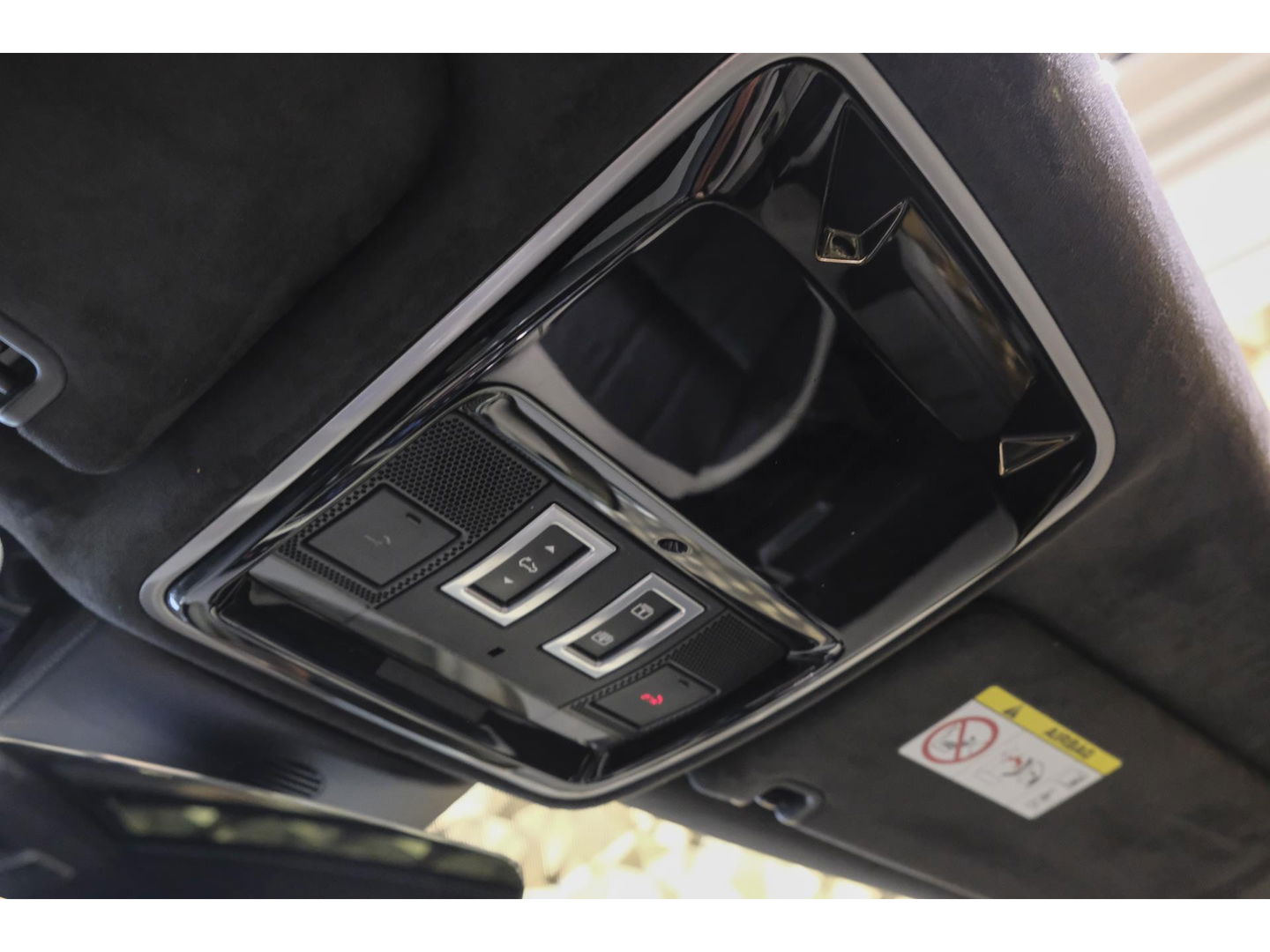 Land Rover Range Rover Sport 3.0 SDV6 Autobiography Dynamic Panoramadak *BTW auto* Comfortstoelen Head-up Trekhaak Stoelkoeling Alcantara hemel 21" LMV