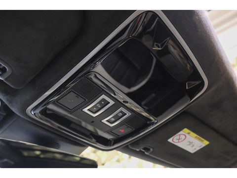 Land Rover Range Rover Sport 3.0 SDV6 Autobiography Dynamic Panoramadak *BTW auto* Comfortstoelen Head-up Trekhaak Stoelkoeling Alcantara hemel 21" LMV