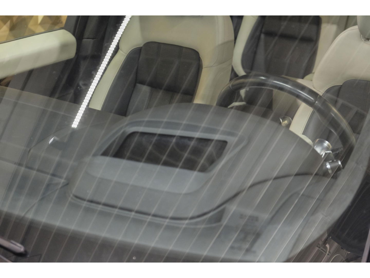 Land Rover Range Rover Sport 3.0 SDV6 Autobiography Dynamic Panoramadak *BTW auto* Comfortstoelen Head-up Trekhaak Stoelkoeling Alcantara hemel 21" LMV
