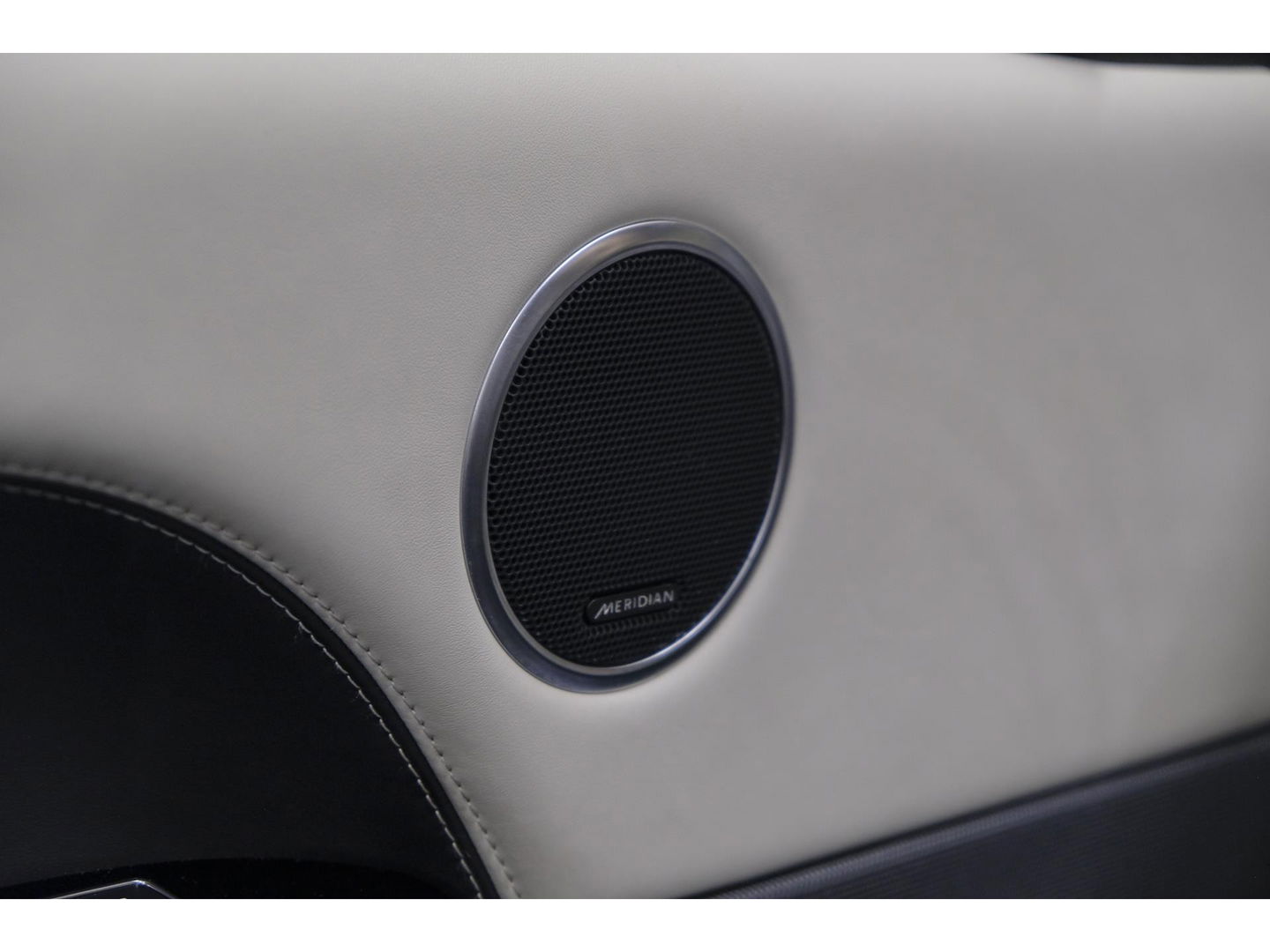 Land Rover Range Rover Sport 3.0 SDV6 Autobiography Dynamic Panoramadak *BTW auto* Comfortstoelen Head-up Trekhaak Stoelkoeling Alcantara hemel 21" LMV