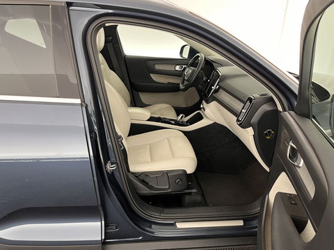 Volvo XC40 1.5 T5 Twin Engine Inscription (INCL-BTW) *PANO | LUXURY-LEATHER | FULL-LED | HARMAN/KARDON-AUDIO | DIGI-COCKPIT | HEATED-COMFORTSEATS | NAVI-FULLMAP | CARPLAY | TOWBAR | 19''ALU*