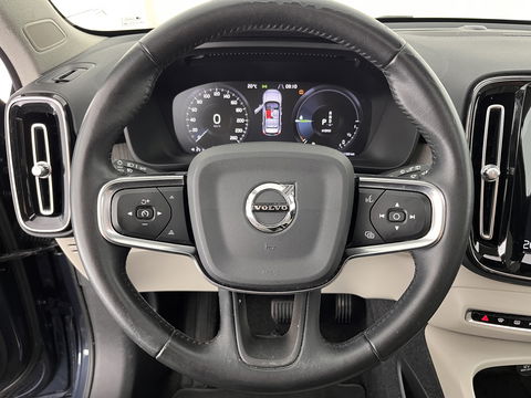 Volvo XC40 1.5 T5 Twin Engine Inscription (INCL-BTW) *PANO | LUXURY-LEATHER | FULL-LED | HARMAN/KARDON-AUDIO | DIGI-COCKPIT | HEATED-COMFORTSEATS | NAVI-FULLMAP | CARPLAY | TOWBAR | 19''ALU*