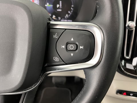 Volvo XC40 1.5 T5 Twin Engine Inscription (INCL-BTW) *PANO | LUXURY-LEATHER | FULL-LED | HARMAN/KARDON-AUDIO | DIGI-COCKPIT | HEATED-COMFORTSEATS | NAVI-FULLMAP | CARPLAY | TOWBAR | 19''ALU*
