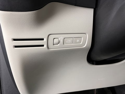 Volvo XC40 1.5 T5 Twin Engine Inscription (INCL-BTW) *PANO | LUXURY-LEATHER | FULL-LED | HARMAN/KARDON-AUDIO | DIGI-COCKPIT | HEATED-COMFORTSEATS | NAVI-FULLMAP | CARPLAY | TOWBAR | 19''ALU*
