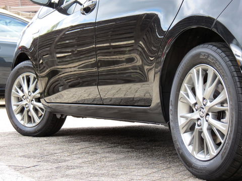 Toyota Yaris 1.5 Hybrid Dynamic | NAVI | ACHTERUITRIJCAMERA | KEYLESS ENTRY | CRUISE CONTROL | DEALER ONDERHOUDEN |