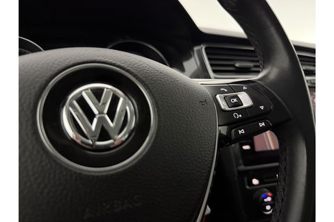 Volkswagen Golf 1.0 TSI Comfortline Clima Carplay Adaptive Cruise LED Navigatie PDC 16"LMV