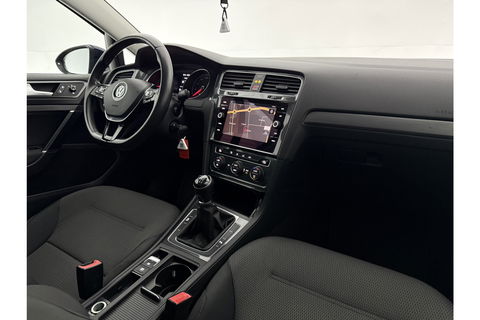 Volkswagen Golf 1.0 TSI Comfortline Clima Carplay Adaptive Cruise LED Navigatie PDC 16"LMV