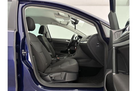 Volkswagen Golf 1.0 TSI Comfortline Clima Carplay Adaptive Cruise LED Navigatie PDC 16"LMV