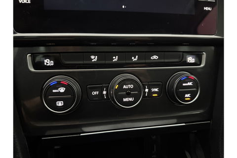 Volkswagen Golf 1.0 TSI Comfortline Clima Carplay Adaptive Cruise LED Navigatie PDC 16"LMV