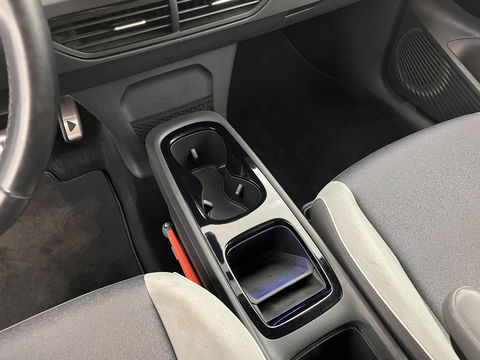 Volkswagen ID.3 First Plus 58 kWh [ 3-Fase ] (INCL.BTW) *FULL-LED | MATRIX-LED | DIGI-COCKPIT | NAVI-FULLMAP | AMBIENT-LIGHT | KEYLESS | CAMERA | COMFORT-SEATS | DAB+ | ECC | PDC | CRUISE | 19''ALU*