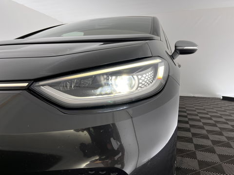 Volkswagen ID.3 First Plus 58 kWh [ 3-Fase ] (INCL.BTW) *FULL-LED | MATRIX-LED | DIGI-COCKPIT | NAVI-FULLMAP | AMBIENT-LIGHT | KEYLESS | CAMERA | COMFORT-SEATS | DAB+ | ECC | PDC | CRUISE | 19''ALU*