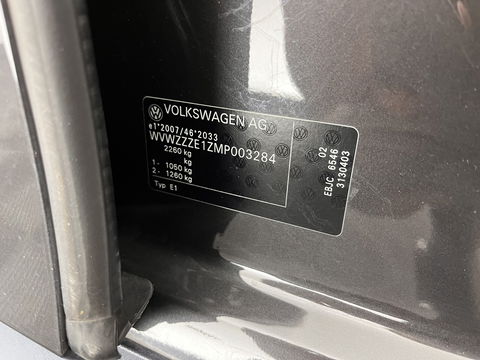 Volkswagen ID.3 First Plus 58 kWh [ 3-Fase ] (INCL.BTW) *FULL-LED | MATRIX-LED | DIGI-COCKPIT | NAVI-FULLMAP | AMBIENT-LIGHT | KEYLESS | CAMERA | COMFORT-SEATS | DAB+ | ECC | PDC | CRUISE | 19''ALU*
