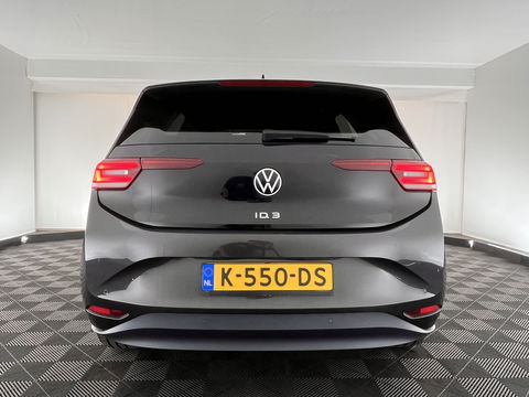 Volkswagen ID.3 First Plus 58 kWh [ 3-Fase ] (INCL.BTW) *FULL-LED | MATRIX-LED | DIGI-COCKPIT | NAVI-FULLMAP | AMBIENT-LIGHT | KEYLESS | CAMERA | COMFORT-SEATS | DAB+ | ECC | PDC | CRUISE | 19''ALU*