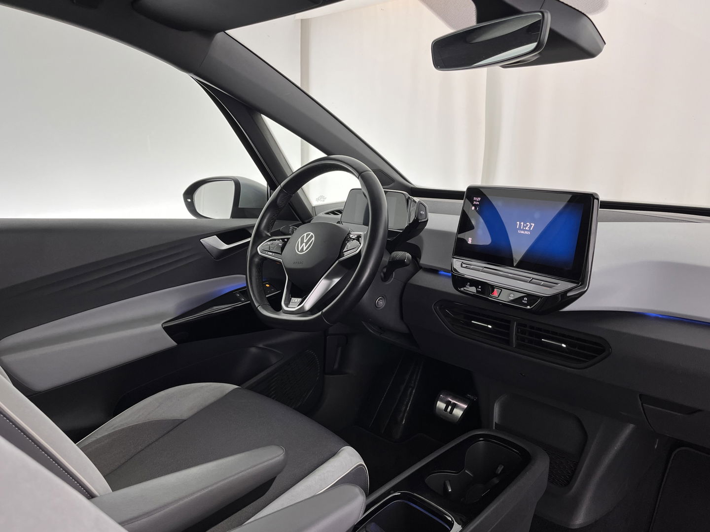 Volkswagen ID.3 First Plus 58 kWh [ 3-Fase ] (INCL.BTW) *FULL-LED | MATRIX-LED | DIGI-COCKPIT | NAVI-FULLMAP | AMBIENT-LIGHT | KEYLESS | CAMERA | COMFORT-SEATS | DAB+ | ECC | PDC | CRUISE | 19''ALU*