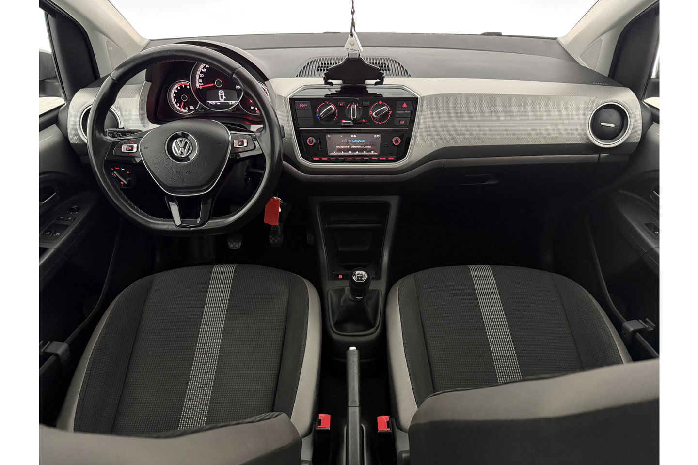 Volkswagen up! 1.0 BMT high up! Airco Cruise LED 15"LMV Parkeersensoren