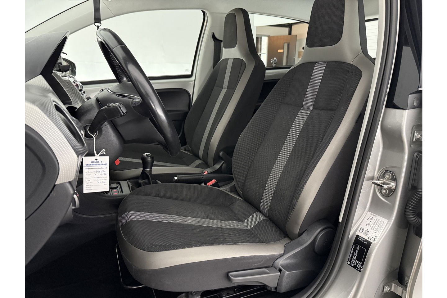 Volkswagen up! 1.0 BMT high up! Airco Cruise LED 15"LMV Parkeersensoren