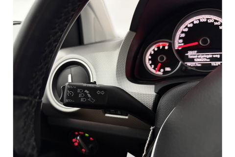 Volkswagen up! 1.0 BMT high up! Airco Cruise LED 15"LMV Parkeersensoren