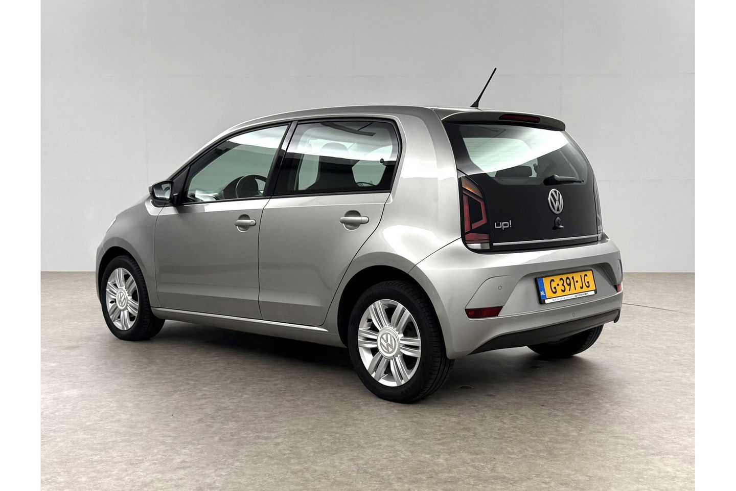 Volkswagen up! 1.0 BMT high up! Airco Cruise LED 15"LMV Parkeersensoren