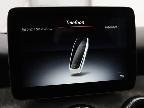Mercedes-Benz CLA-Klasse 180 Urban | Stoelverwarming | Sportstoelen | Navigatie | Park Assist | Full LED | Half leder | Cruise control | Airco | Bluetooth