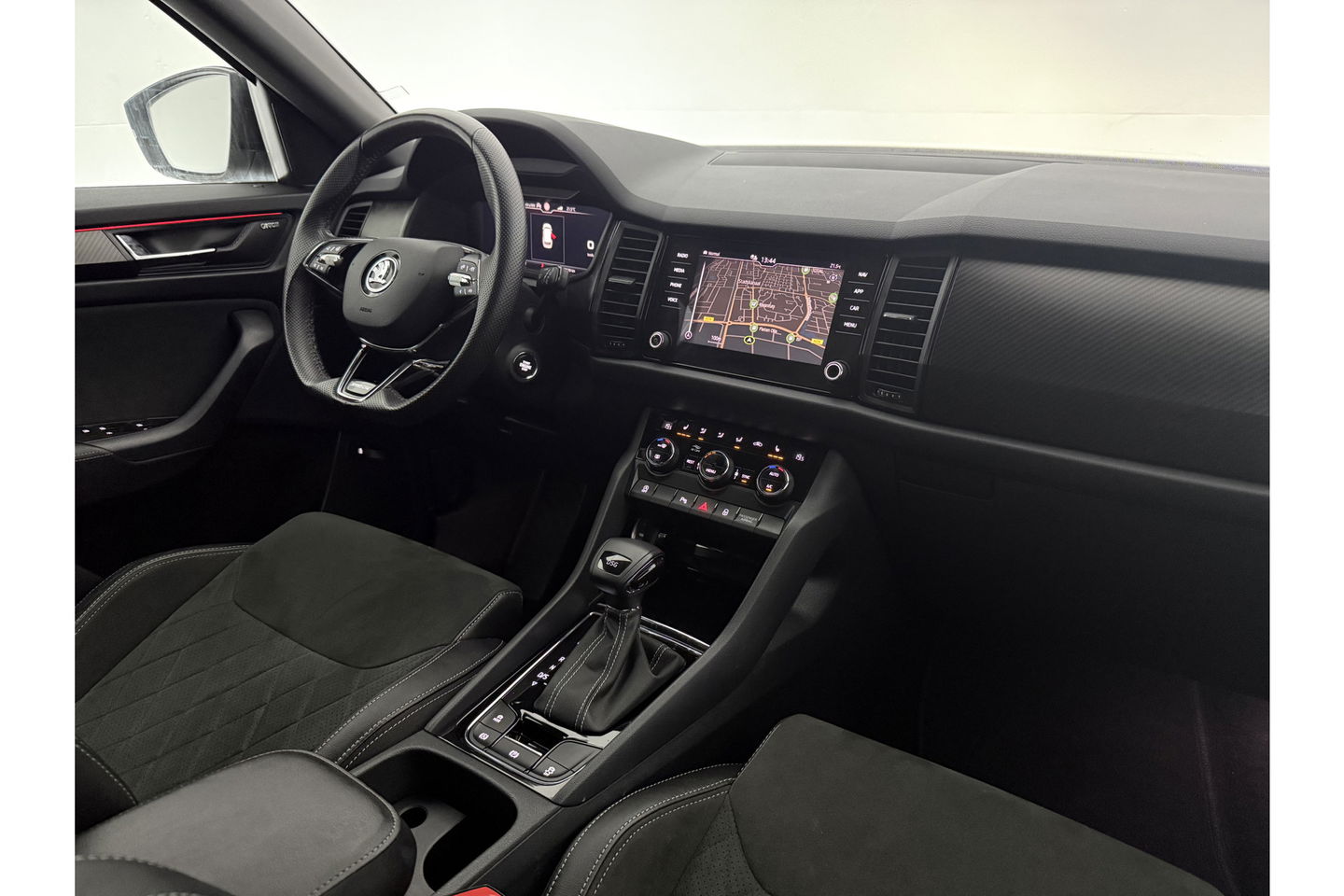 Škoda Kodiaq 1.5 TSI 150PK Sportline Business Camera Sfeerverl. LED Virtual Carplay Memory Clima Cruise Navi PDC 19''LMV