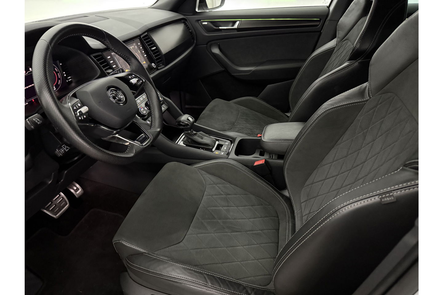 Škoda Kodiaq 1.5 TSI 150PK Sportline Business Camera Sfeerverl. LED Virtual Carplay Memory Clima Cruise Navi PDC 19''LMV