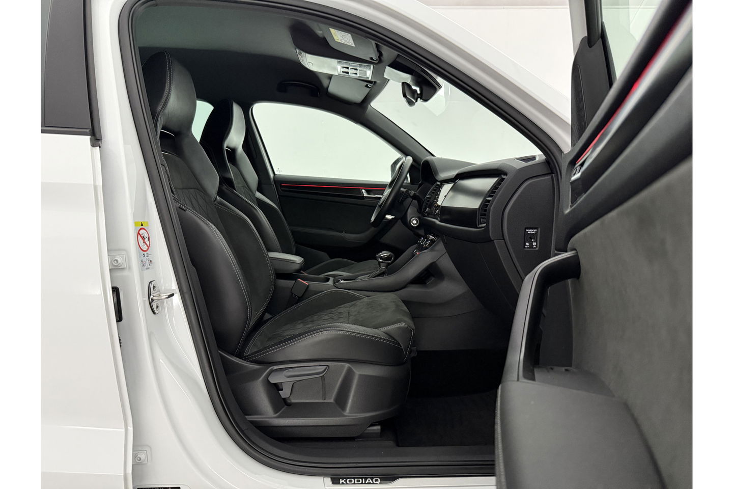 Škoda Kodiaq 1.5 TSI 150PK Sportline Business Camera Sfeerverl. LED Virtual Carplay Memory Clima Cruise Navi PDC 19''LMV